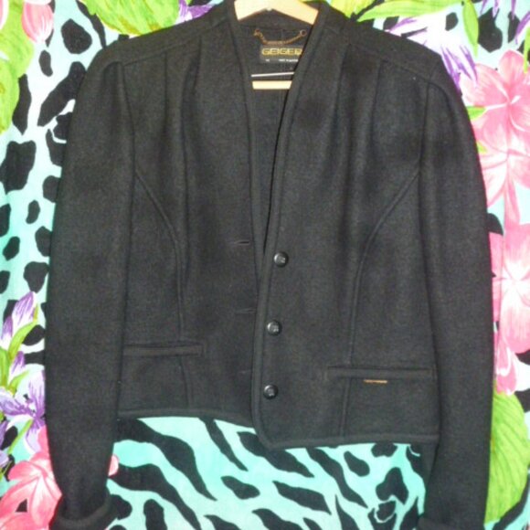 Elegant Cropped 100% wool Geiger Made in Austria jacket cardigan Sz40 EU - Picture 2 of 9